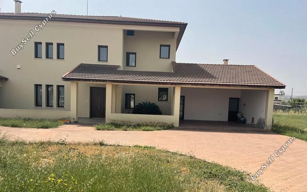 Property photo 3 of 10