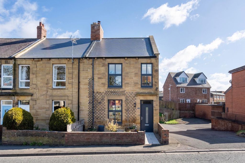 Property photo 1 of 10 External