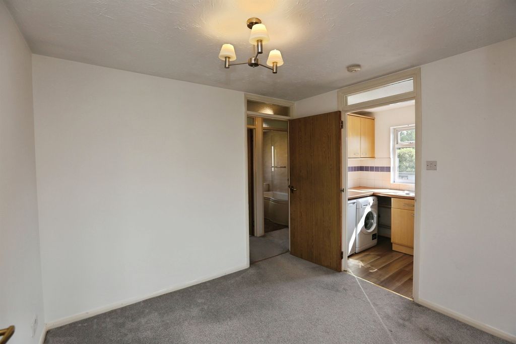 Property photo 3 of 21
