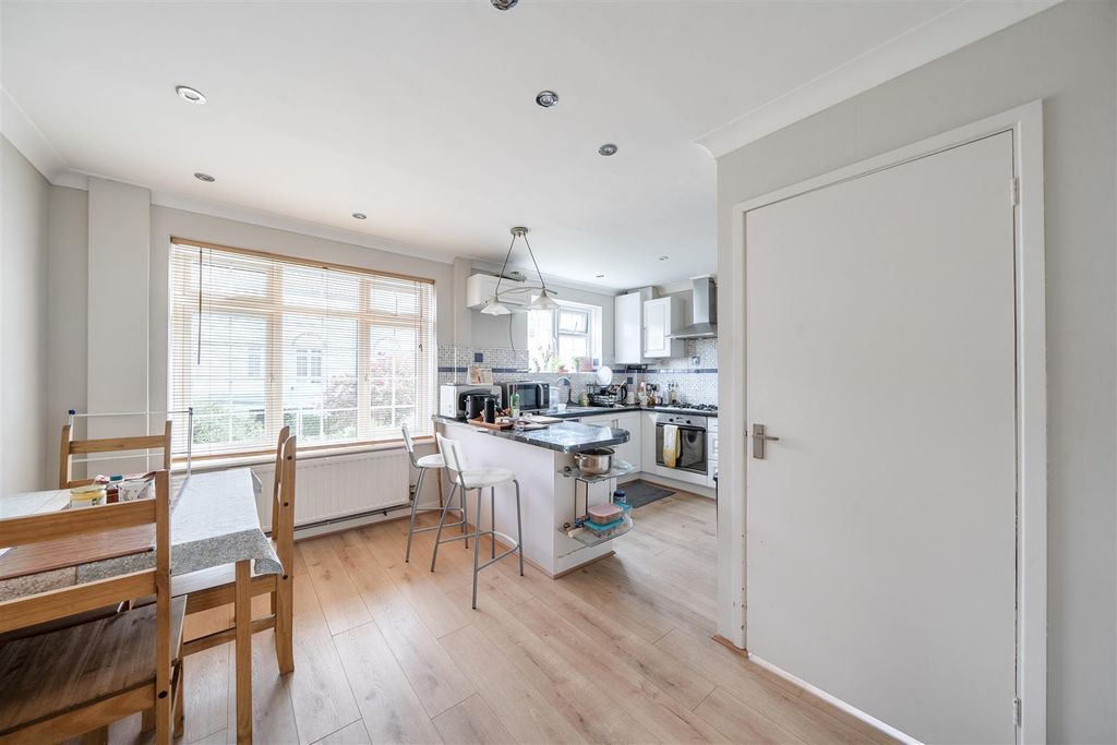 Property photo 3 of 12 1440842-6-69d8d7Bf6A616.Jpg