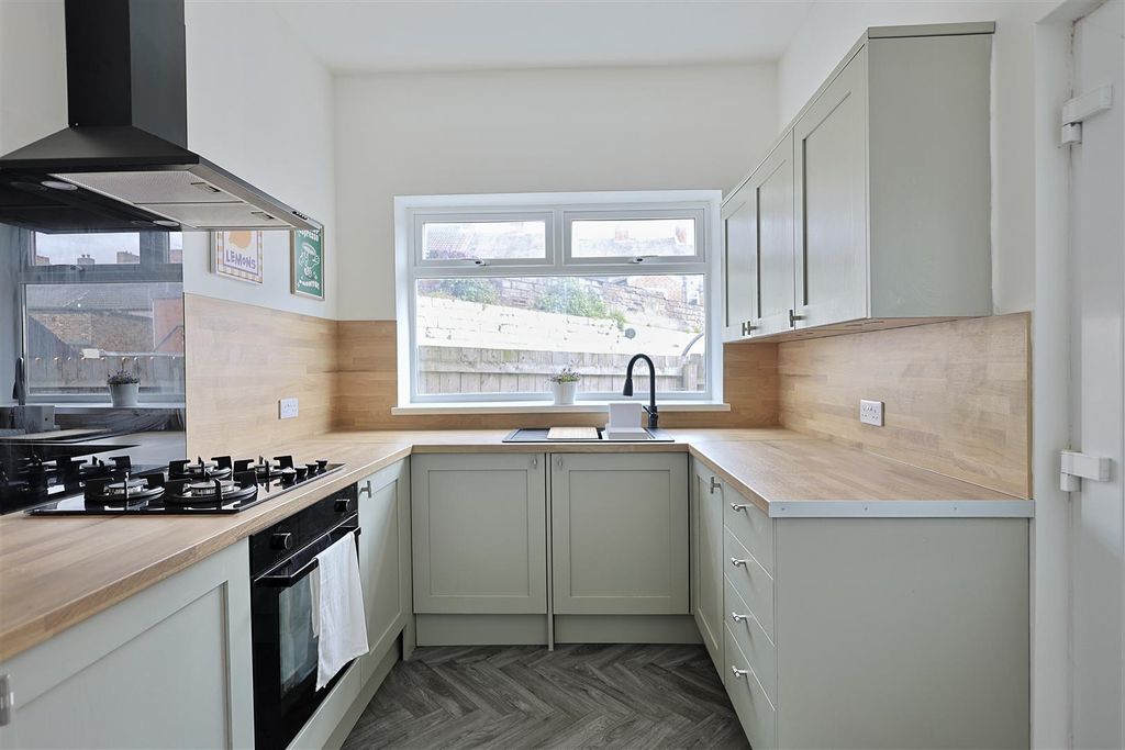 Property photo 3 of 12 Eaff6954-D453-41Ac-A22B-CD140321B4B3_1_201_A.Jpeg