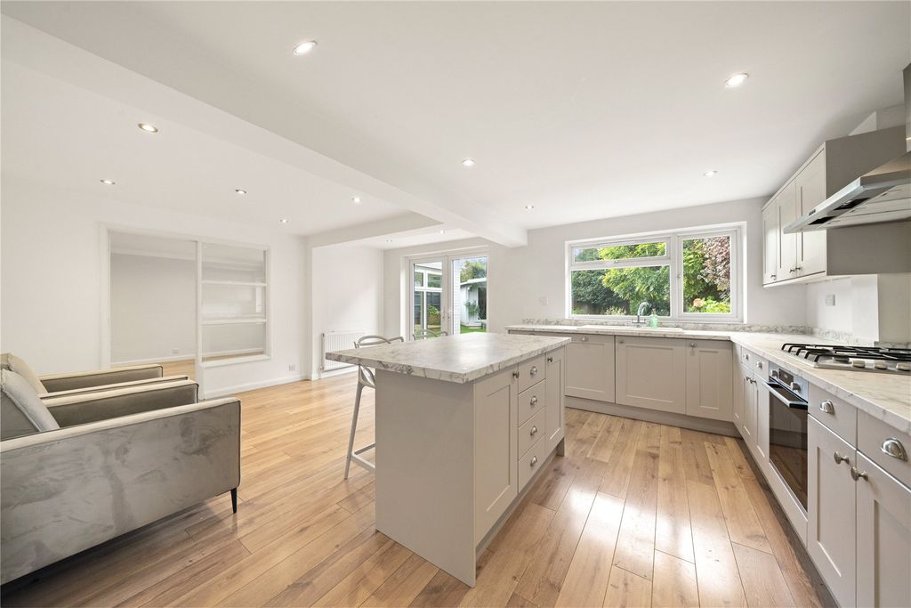 Property photo 3 of 15 Picture No. 04