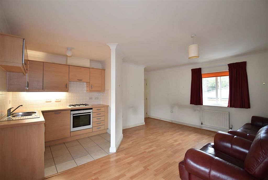 Property photo 2 of 11