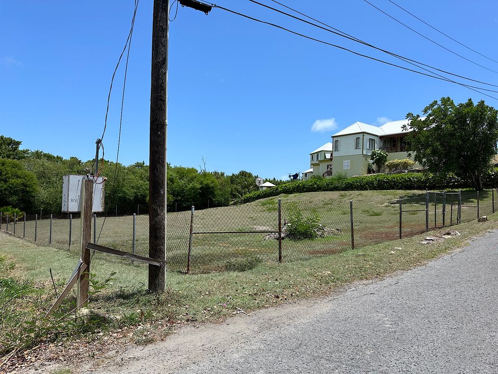 Property photo 3 of 12