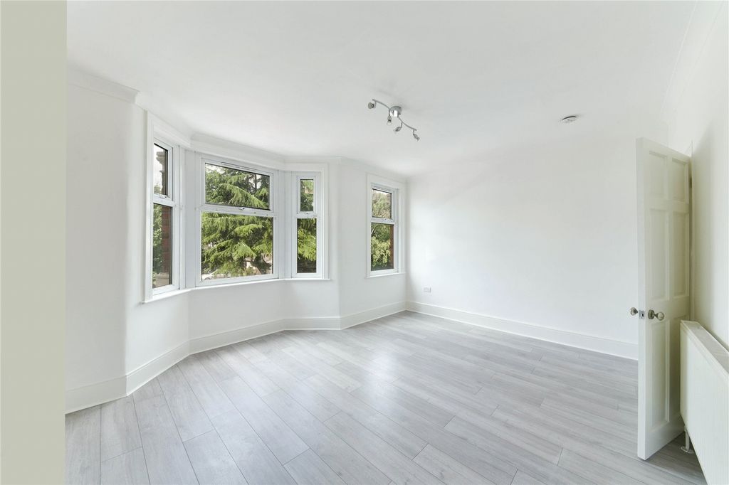 Property photo 1 of 12 Picture No. 04