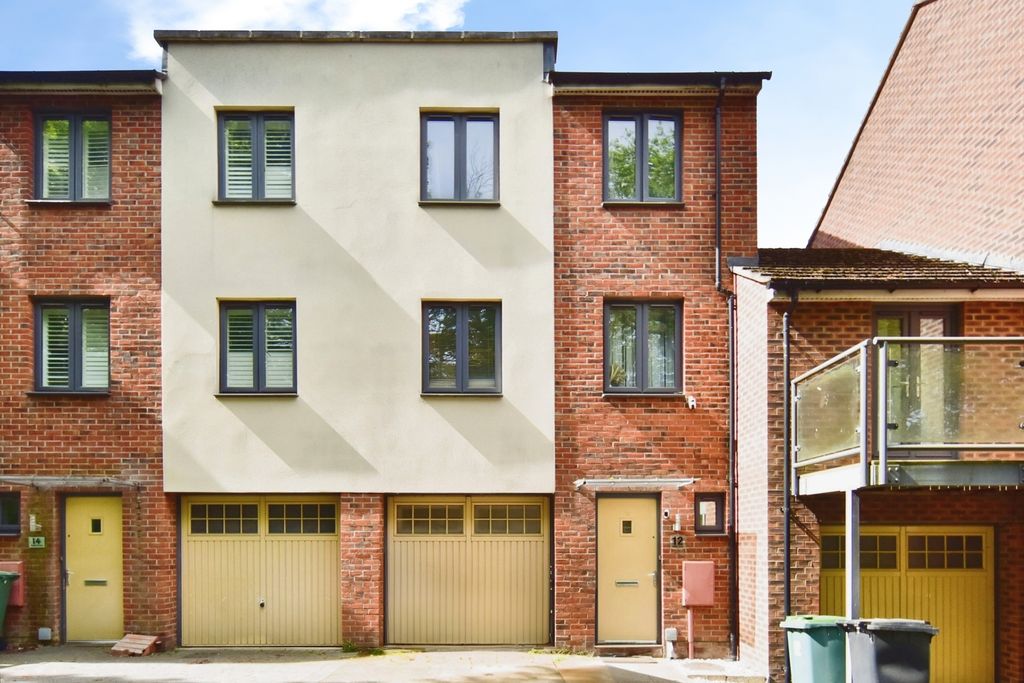 Property photo 1 of 20 Pbox-Img.Jpg