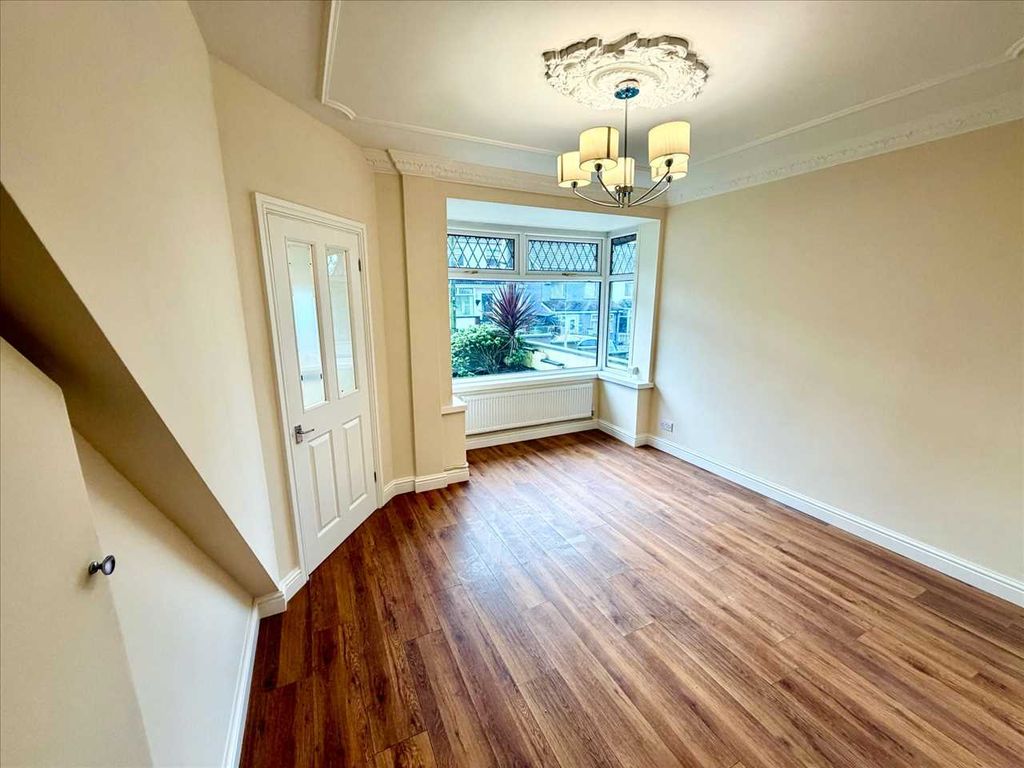 Property photo 2 of 25 Lounge