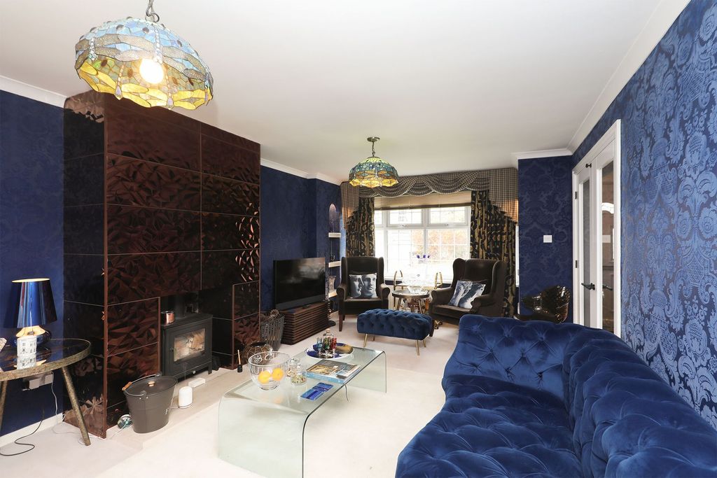 Property photo 3 of 33