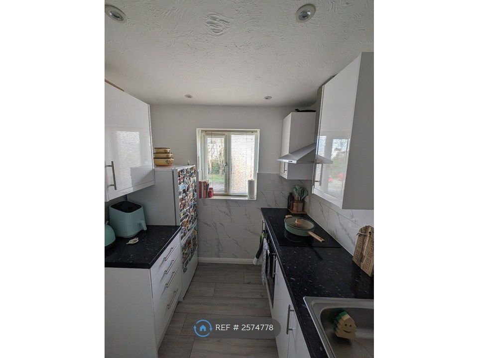 Property photo 3 of 4