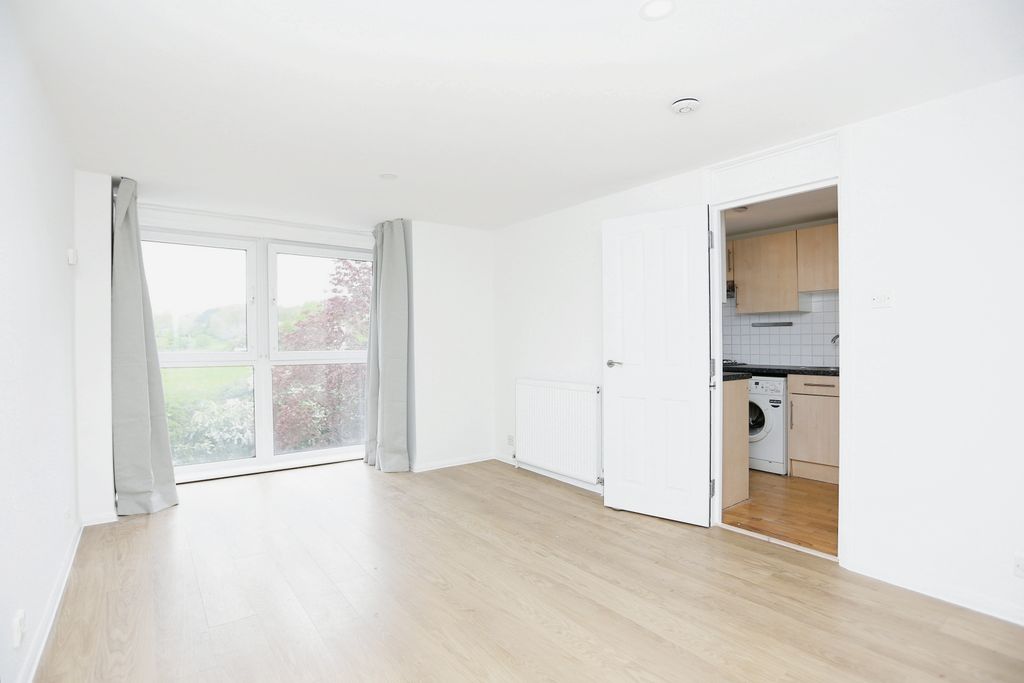 Property photo 2 of 14 Photo 1