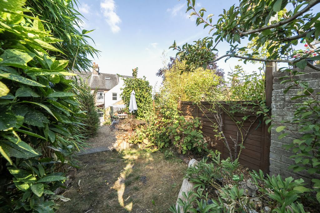 Property photo 3 of 20 Garden