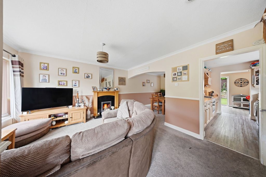 Property photo 3 of 22