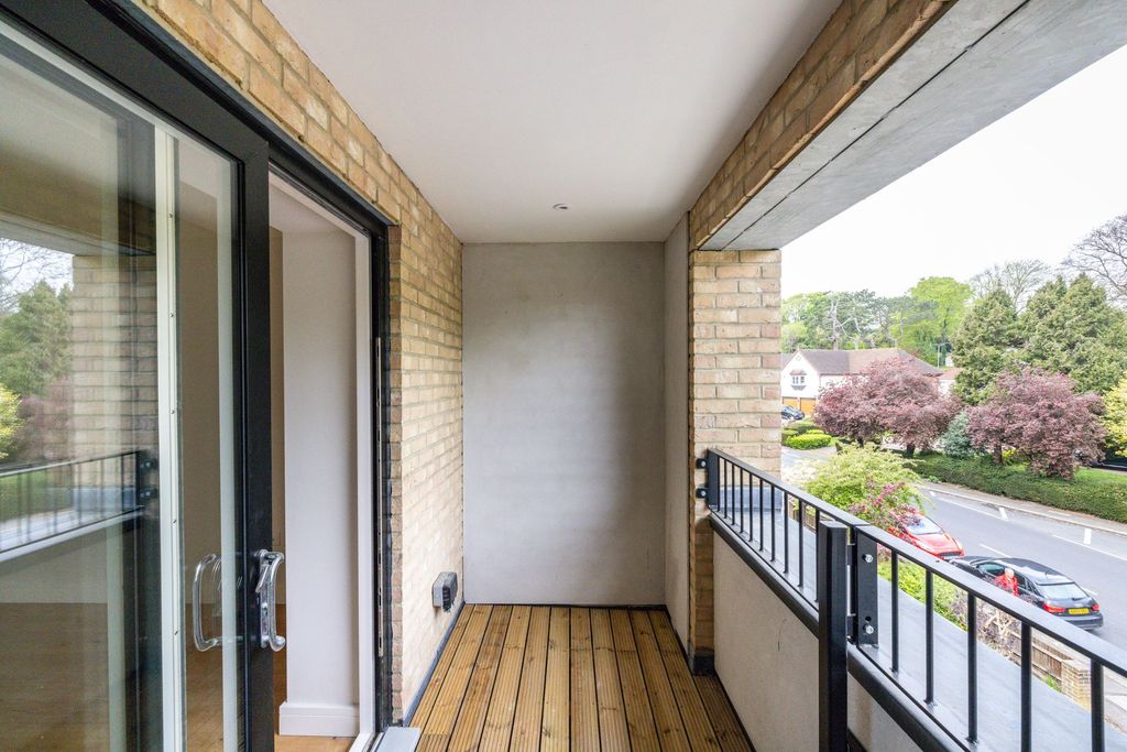 Property photo 3 of 9