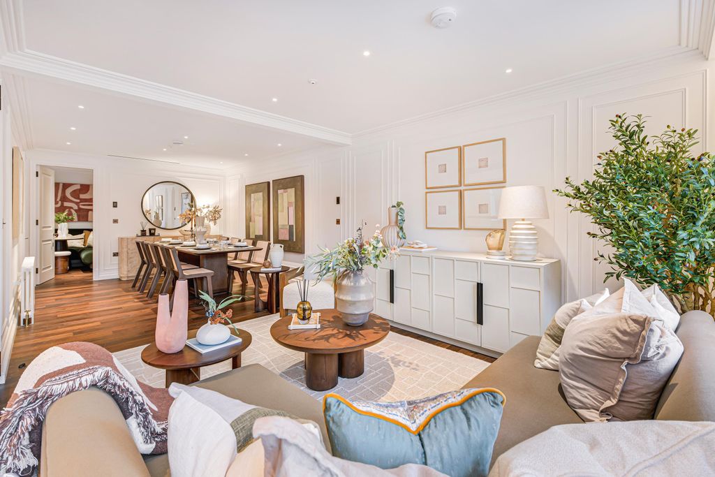 Property photo 2 of 17 Image