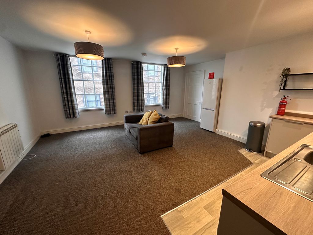 Property photo 3 of 4 Living Room