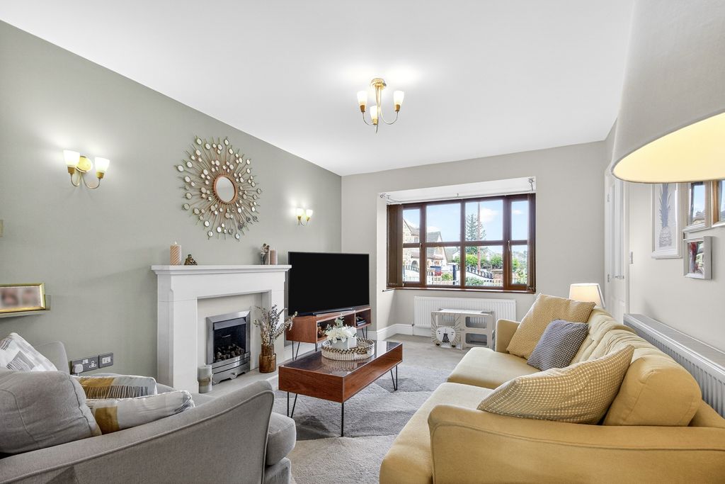 Property photo 2 of 20