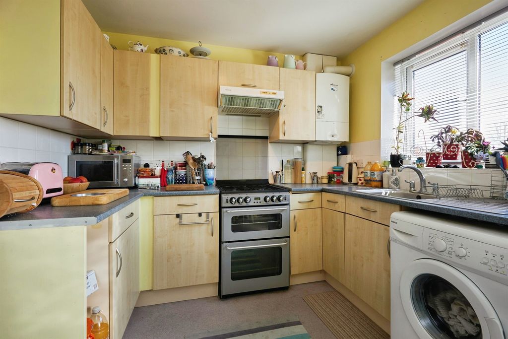 Property photo 2 of 14