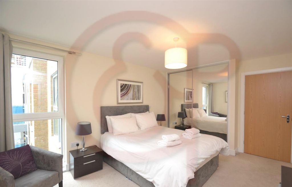 Property photo 3 of 7 Master Bedroom.Jpg