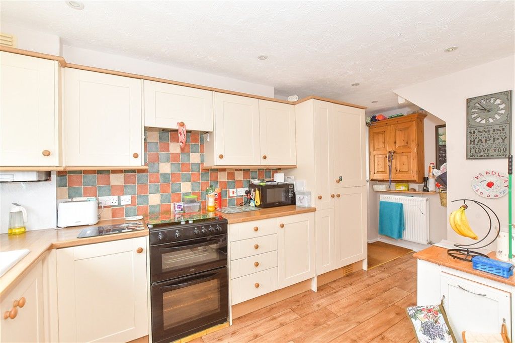 Property photo 2 of 12 Kitchen