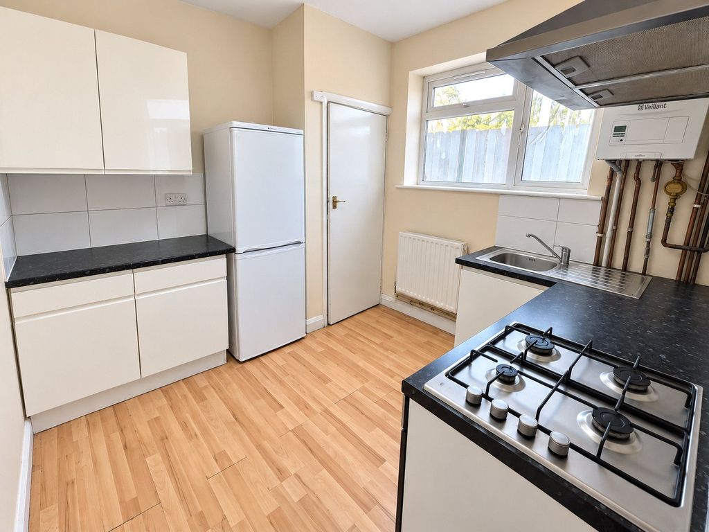 Property photo 1 of 5 Kitchen