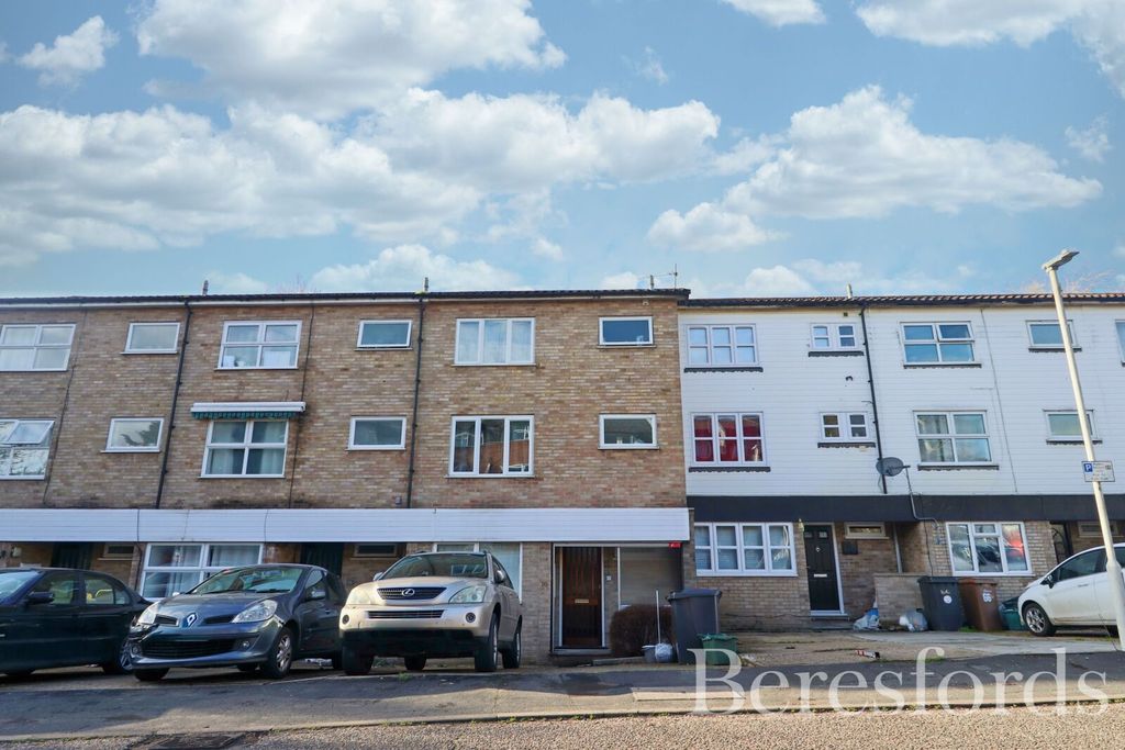 Property photo 1 of 14 Front