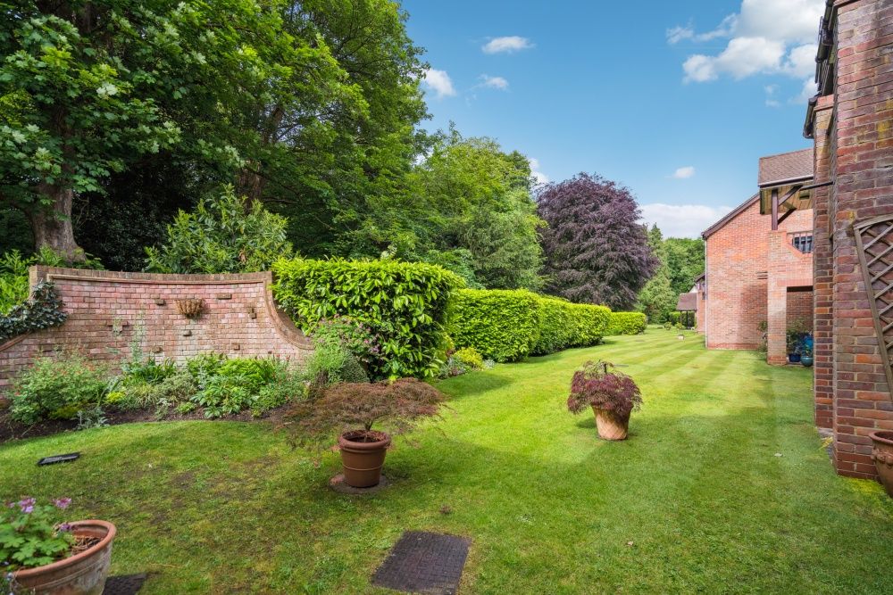 Property photo 1 of 21