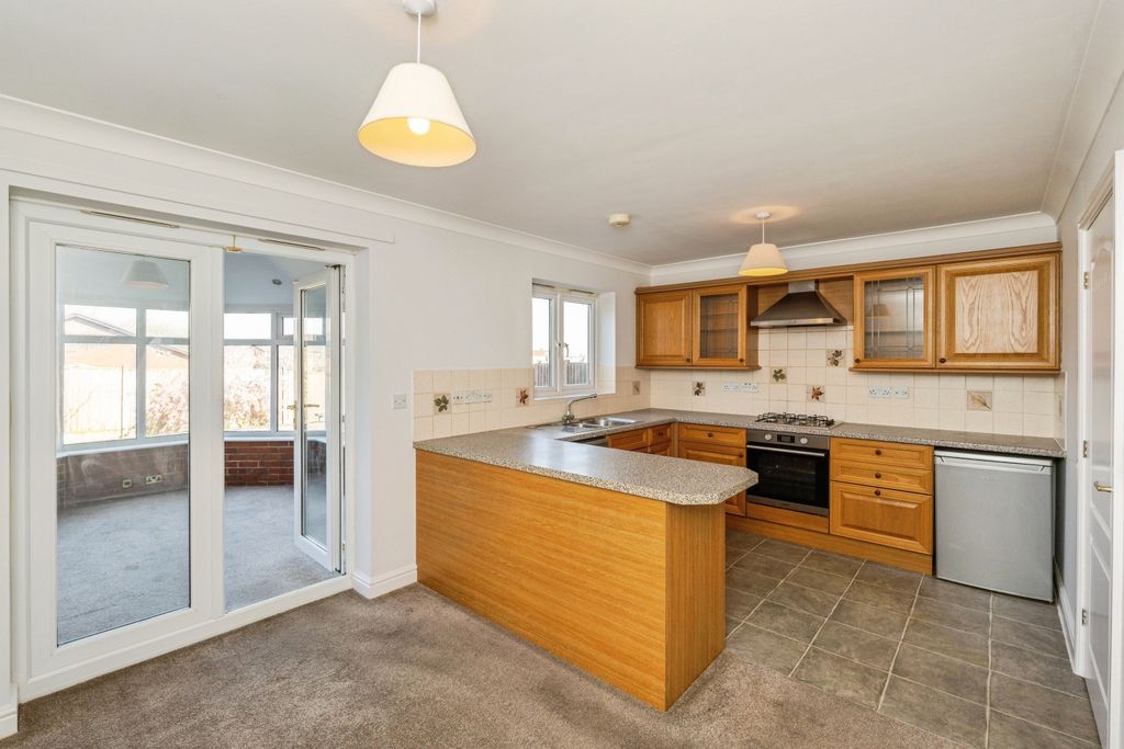 Property photo 3 of 15