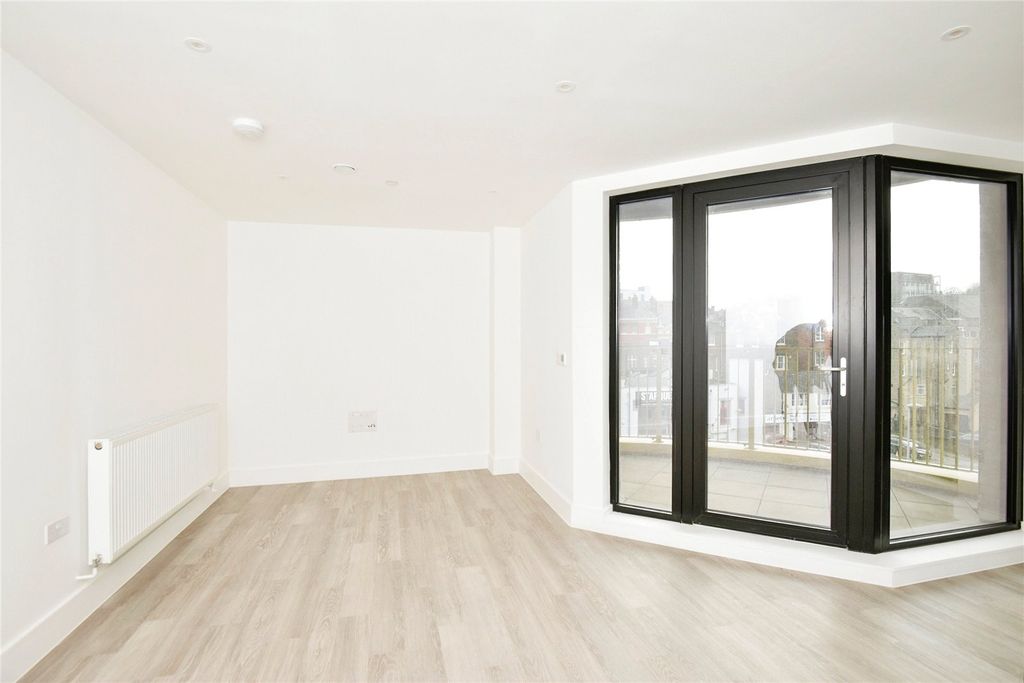 Property photo 3 of 10 Living Dining Area