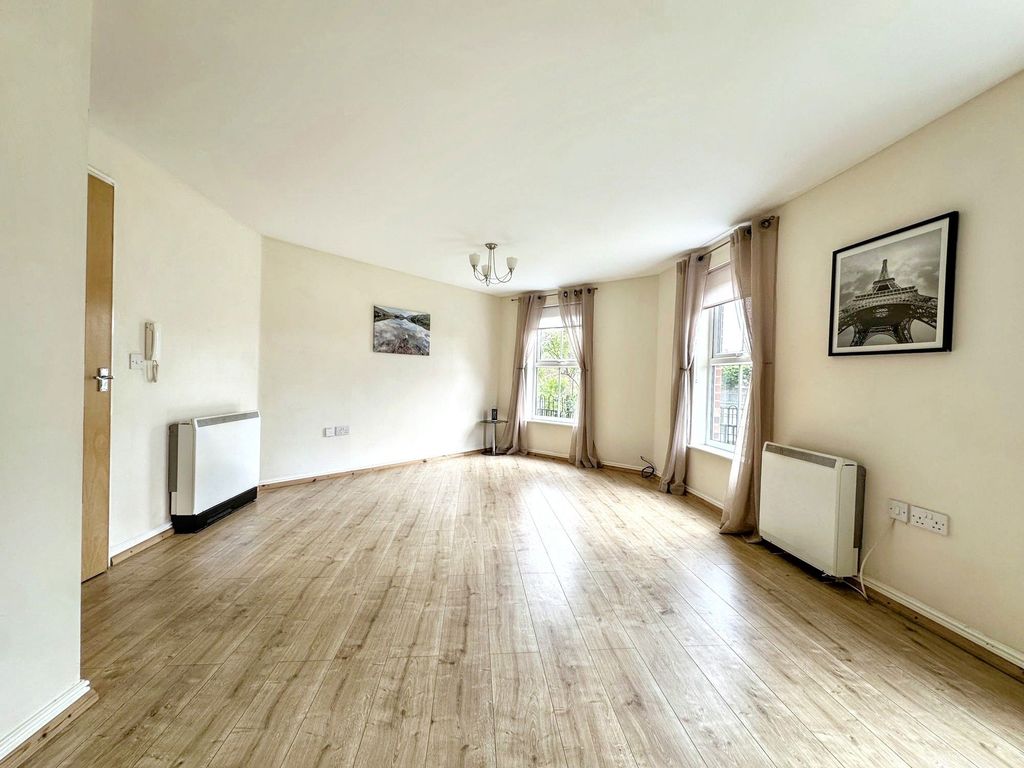 Property photo 2 of 11