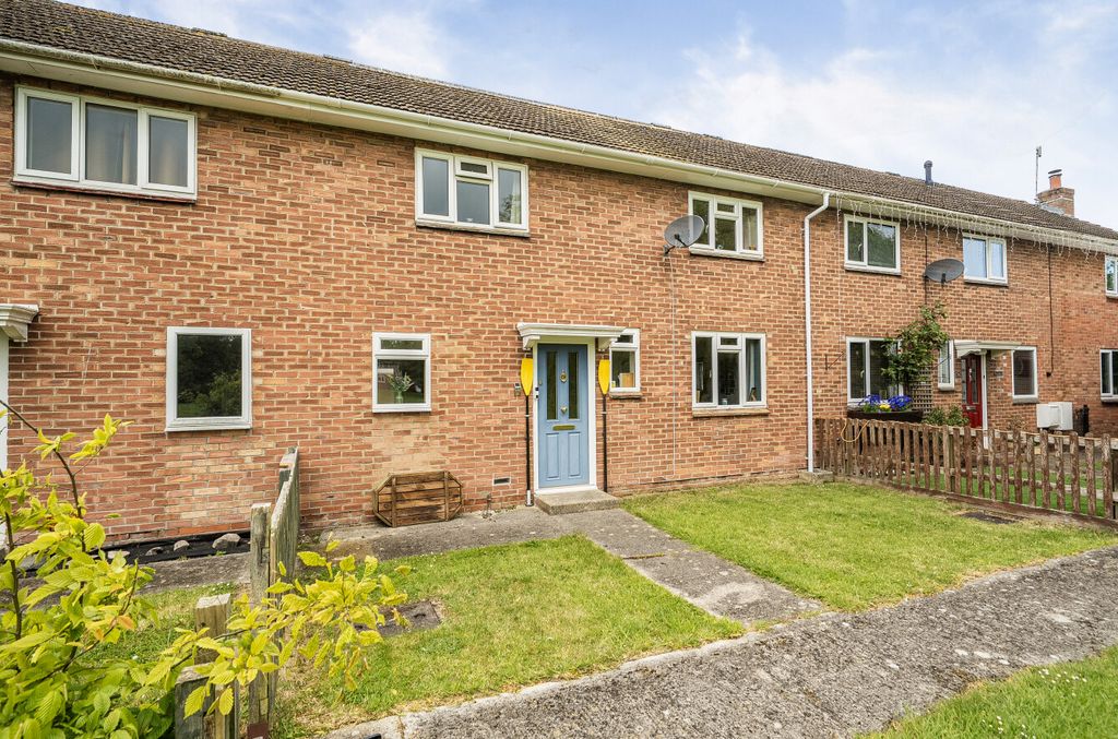 Property photo 1 of 12 145720511