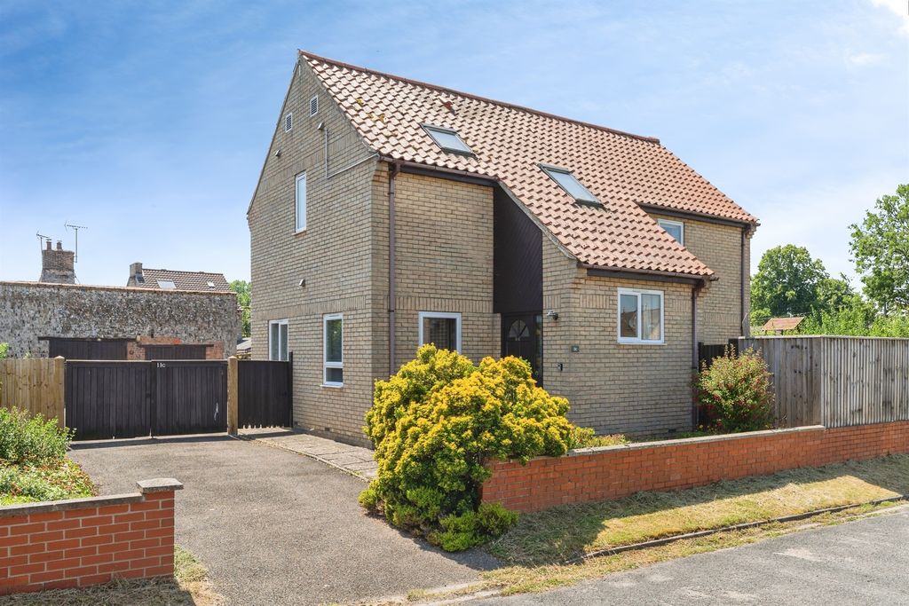 Property photo 1 of 18