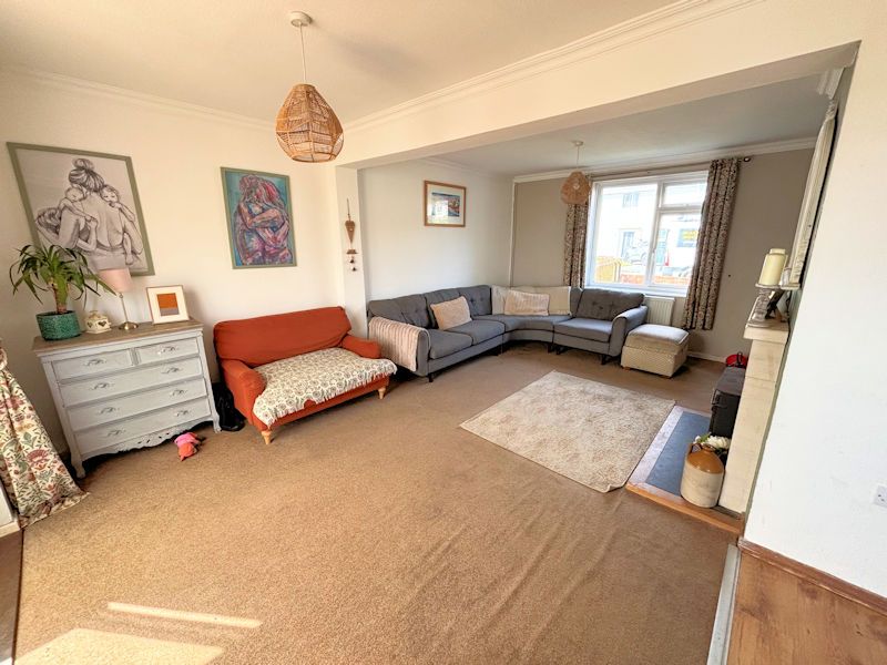 Property photo 3 of 33