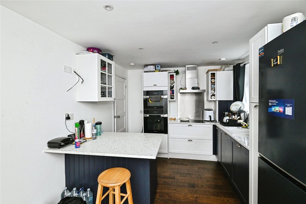 Property photo 2 of 11 Picture No. 06
