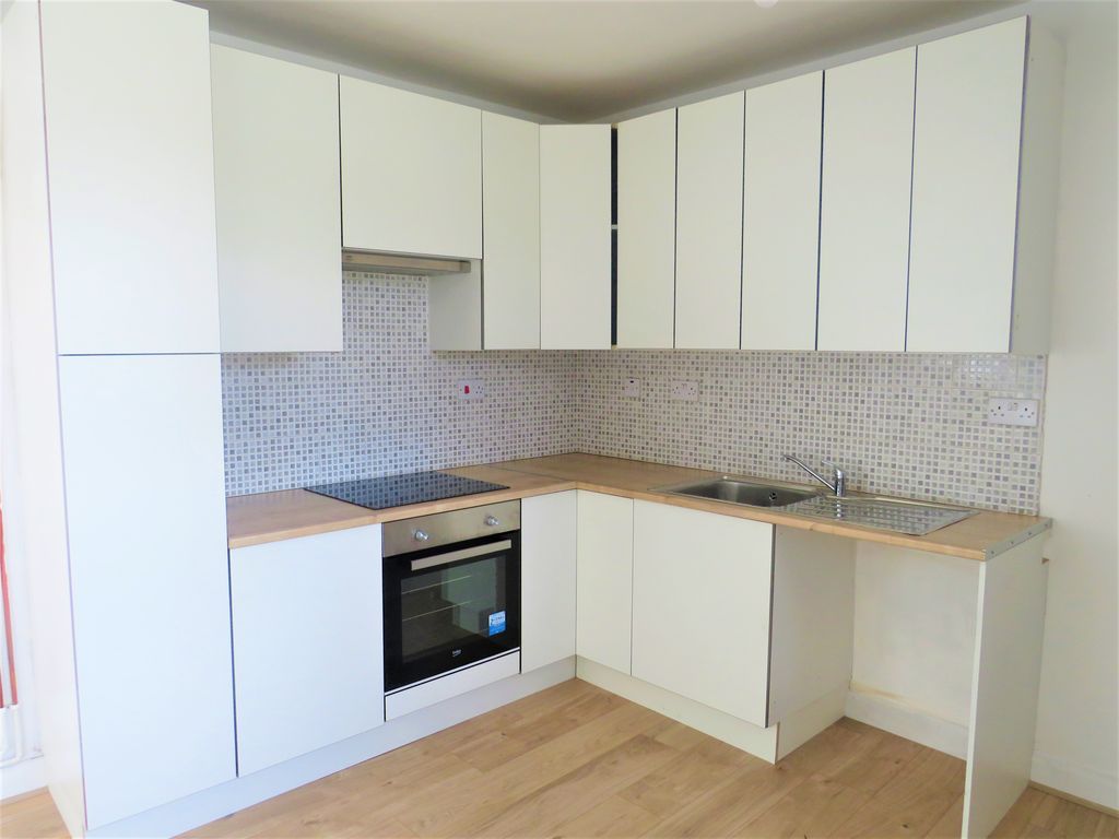 Property photo 1 of 4 Kitchen