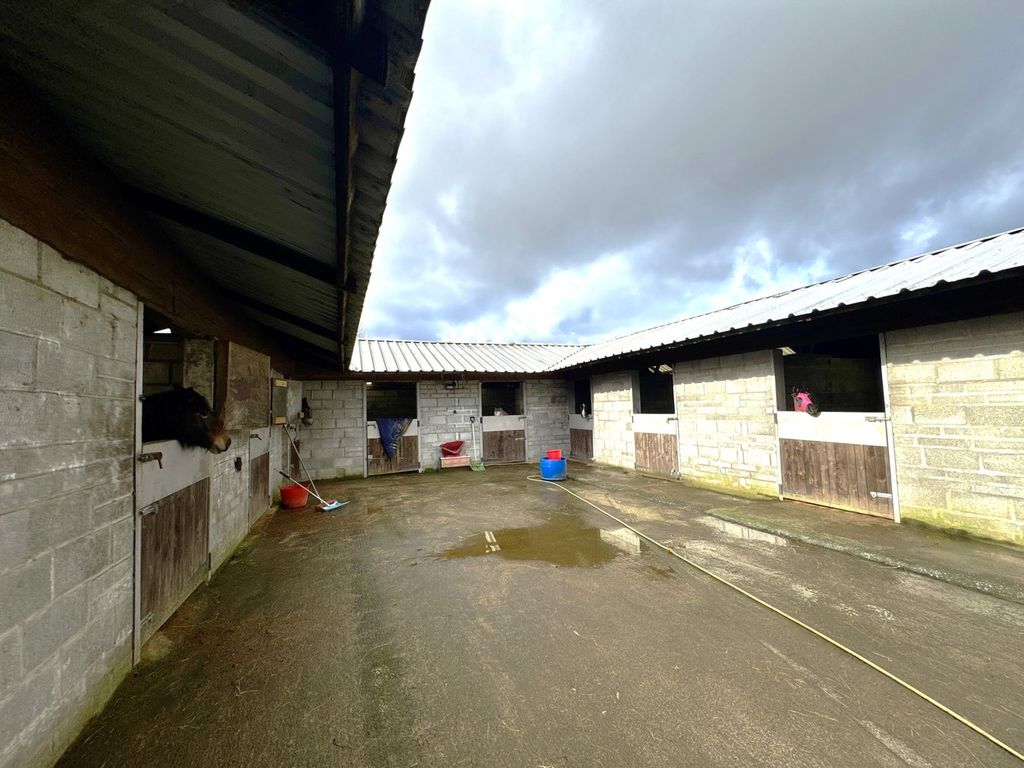 Property photo 2 of 46