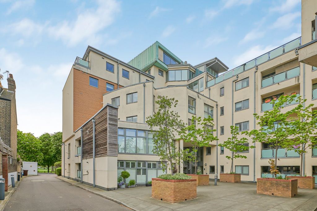 Property photo 1 of 6 Picture No. 14