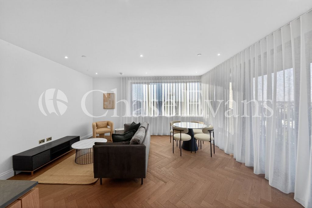 Property photo 2 of 23 Living