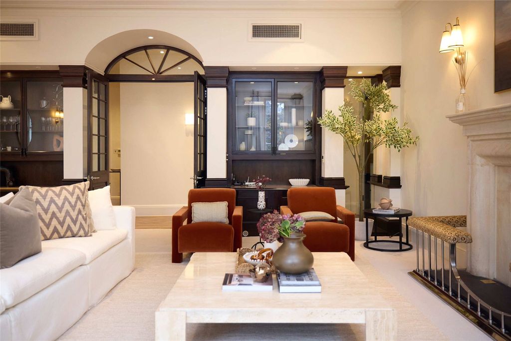 Property photo 2 of 25 Picture No. 18