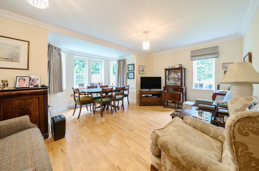 Property photo 2 of 10 1296885-2-682B95c...