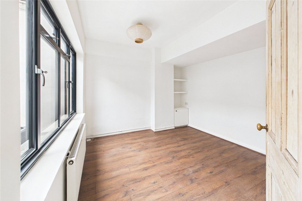 Property photo 2 of 11 Picture No. 03