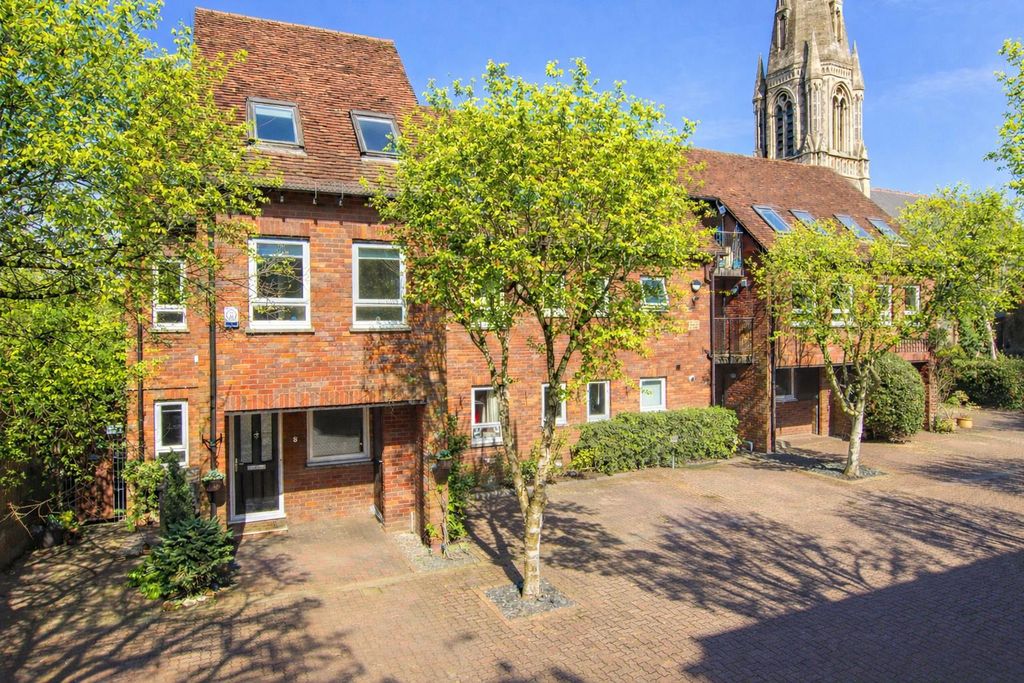 Property photo 1 of 17 Bridges Court.Png