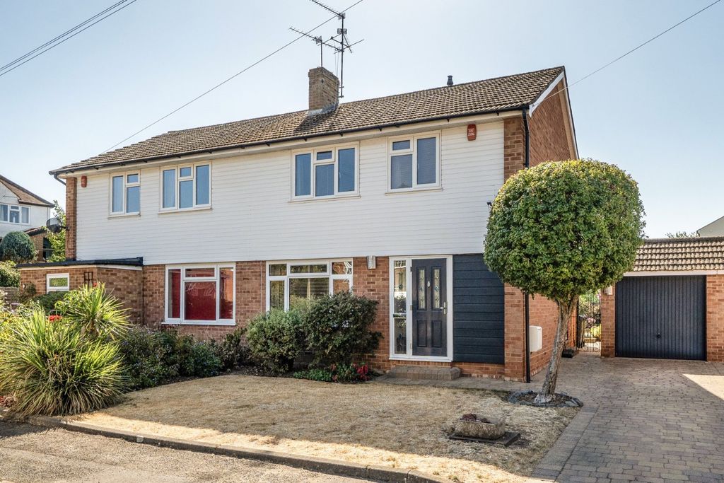 Property photo 1 of 19 External