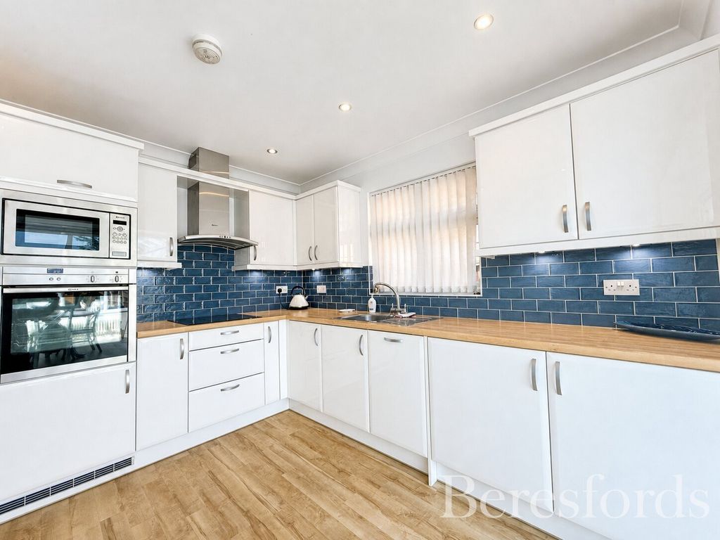 Property photo 2 of 20 Picture No. 09