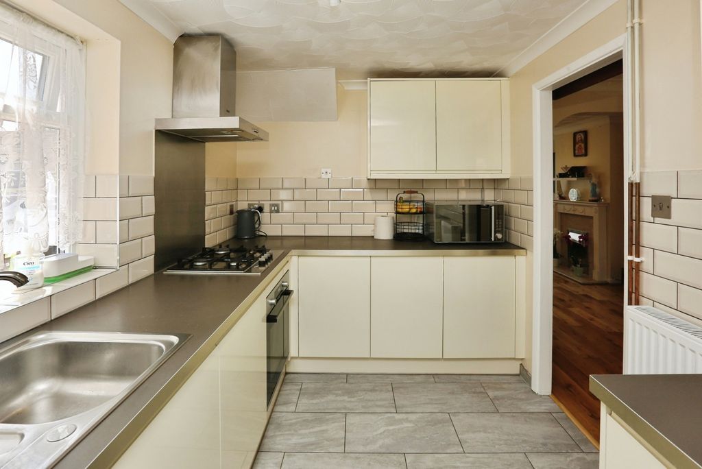 Property photo 3 of 17 Pbox-Img.Jpg