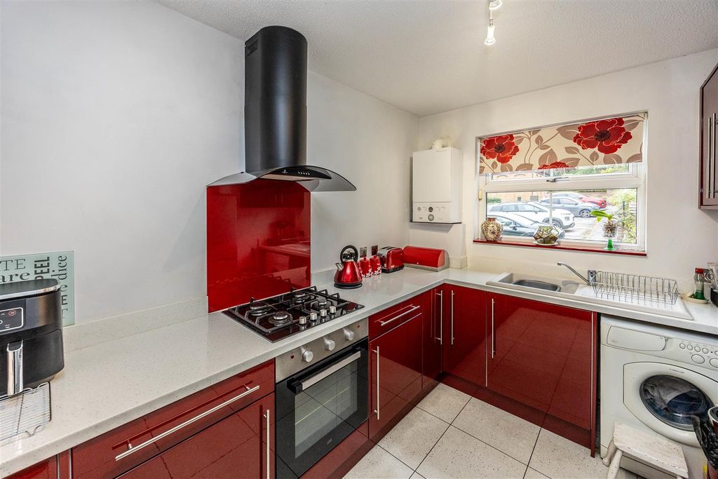 Property photo 3 of 43 10Tghudds-161025-3.Jpg