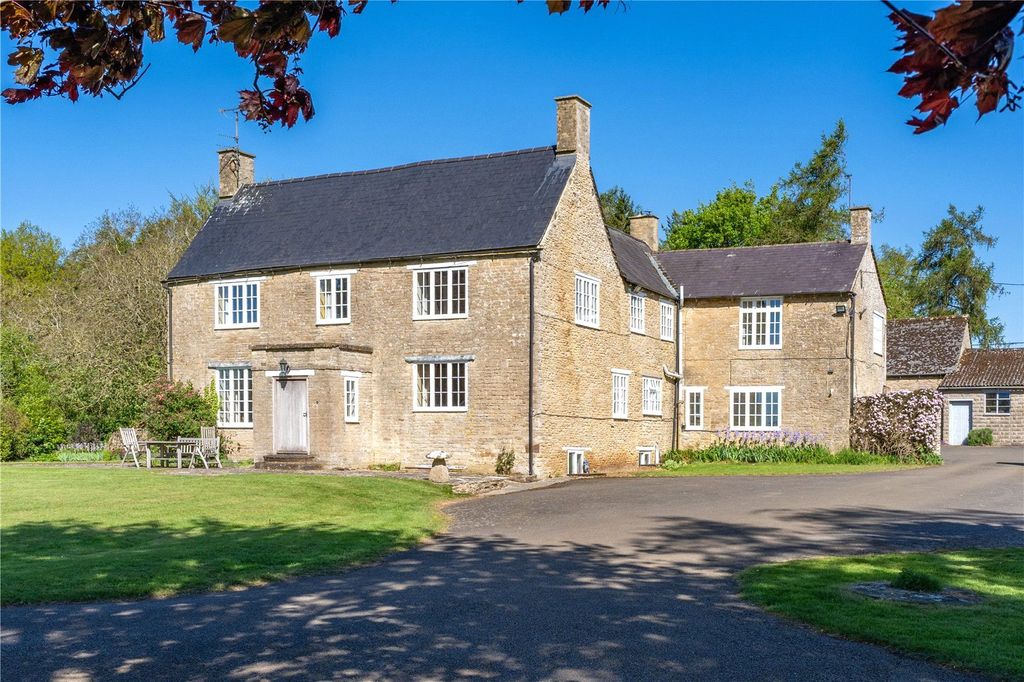 Property photo 3 of 15 Farmhouse