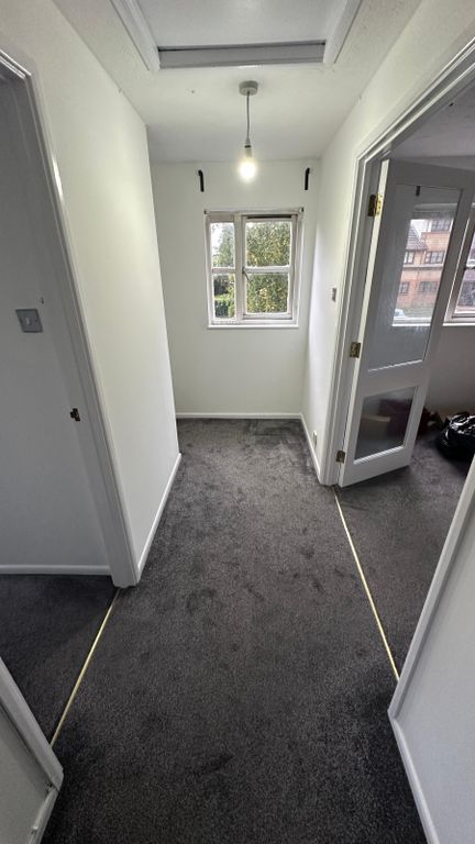 Property photo 1 of 9 2 Bed Flat To Rent Conifer Way, Wembley Ha0