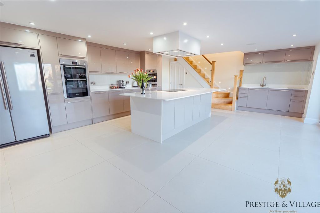 Property photo 1 of 43 E4634A08-Dd04-4Bc3-Ab0C-52E4C2BA03Ab.Jpeg