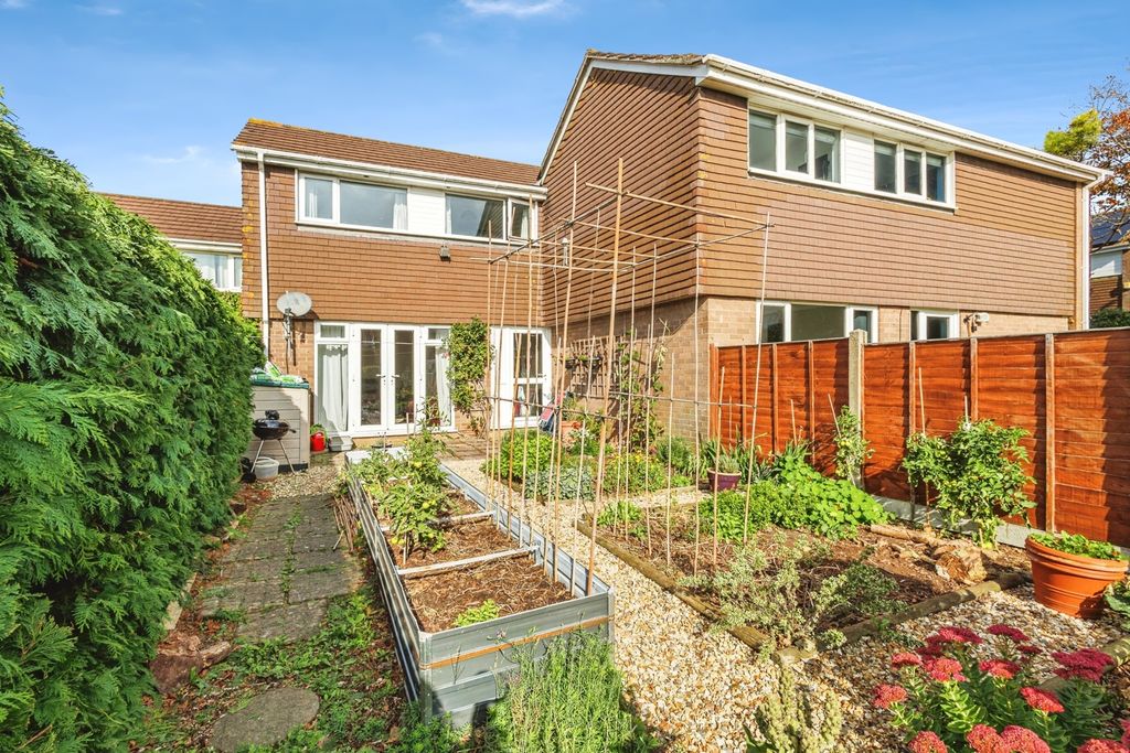 Property photo 3 of 17 Photo