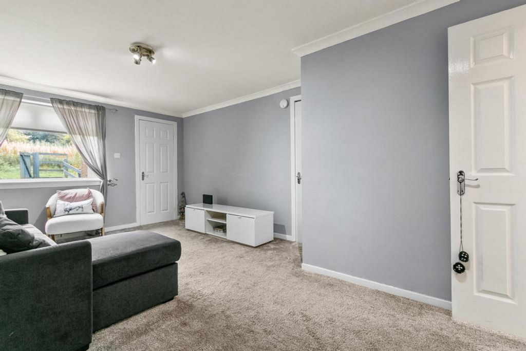 Property photo 3 of 23